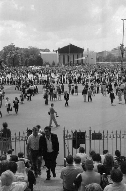 A Hősök tere 1989. június 16-án, az 56-os hősök újratemetésekor