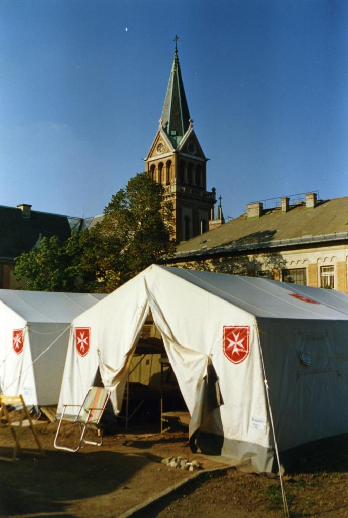 A menekülttáborban a zugligeti templomnál. Forrás: Archiv Wolfgang Wagner