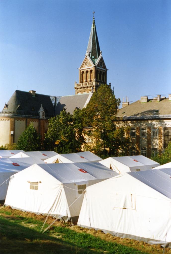 A menekülttáborban a zugligeti templomnál. Forrás: Archiv Wolfgang Wagner